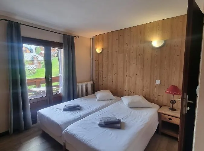Le Cairn Hotel