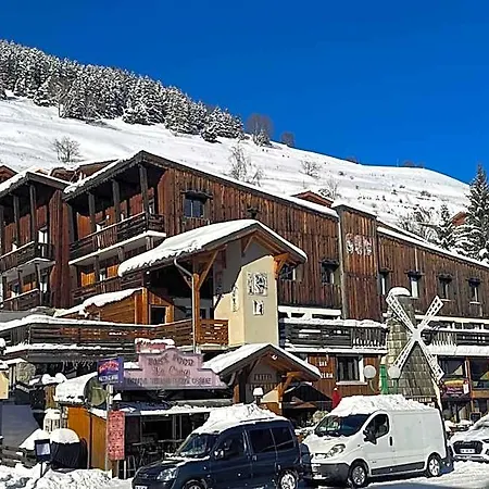 Logis Le Cairn 3*