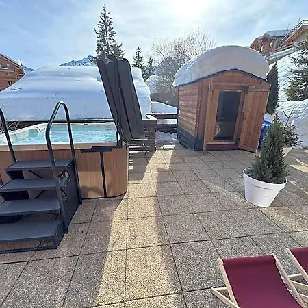Hotel Logis Le Cairn 3*