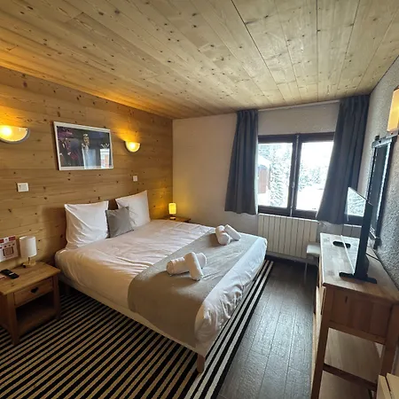 Logis Le Cairn 3*
